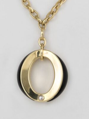 Chimento yellow gold pendant with onyx and diamonds