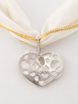 Nanis silk necklace with white gold, diamonds and mother of pearl pendant