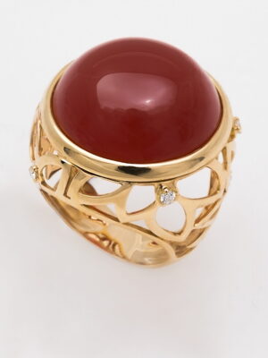Alfieri & St.John gold ring with diamonds and corneolide