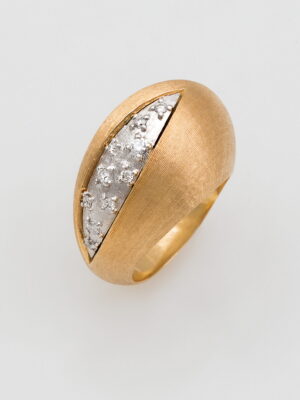 Nanis white and yellow gold ring with diamonds