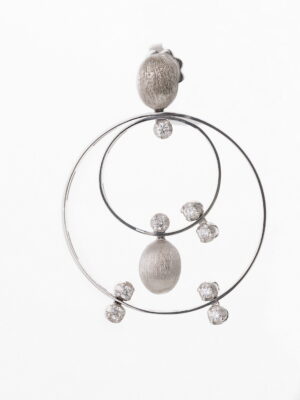 Nanis white gold earrings with diamonds